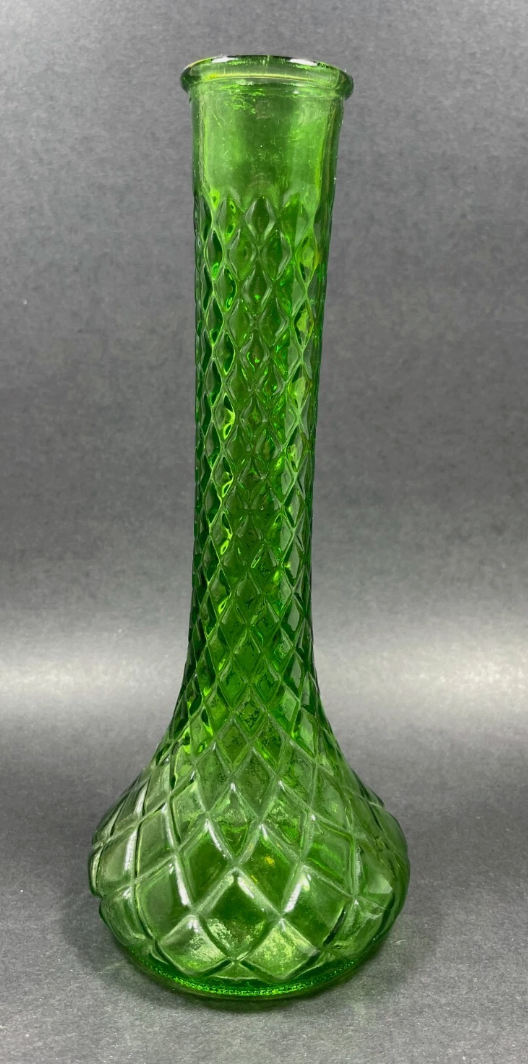 Vintage Hoosier 4092 Bud Vase – Green Diamond Pattern (9″)