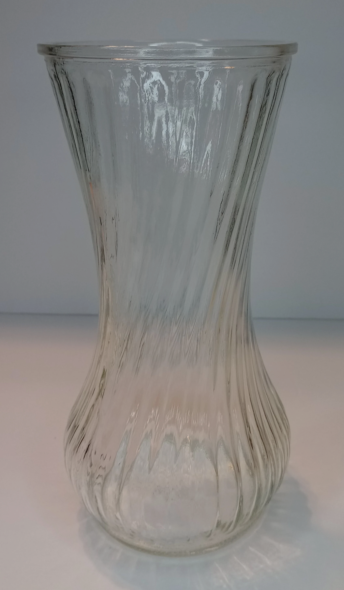 Spiral Rib Pattern Glass Vase